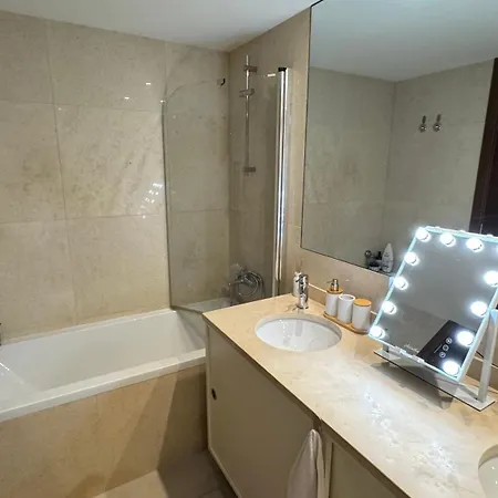 アパート One Bedroom With Amenities Nomad Dreams N5